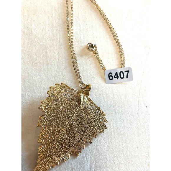 Gold Plated Real Leaf Pendant Necklace With Chain - Picture 5 of 10